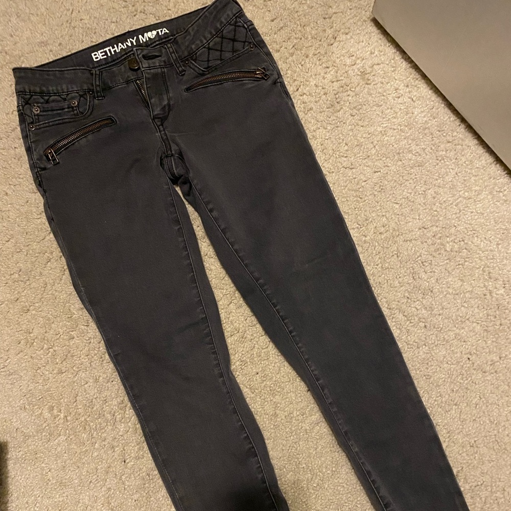 BETHANY MOTA BLACK JEANS